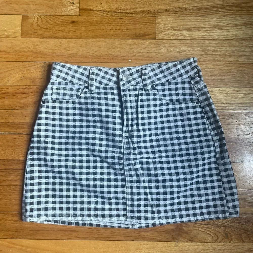 White and black checkered mini skirt from pacsun